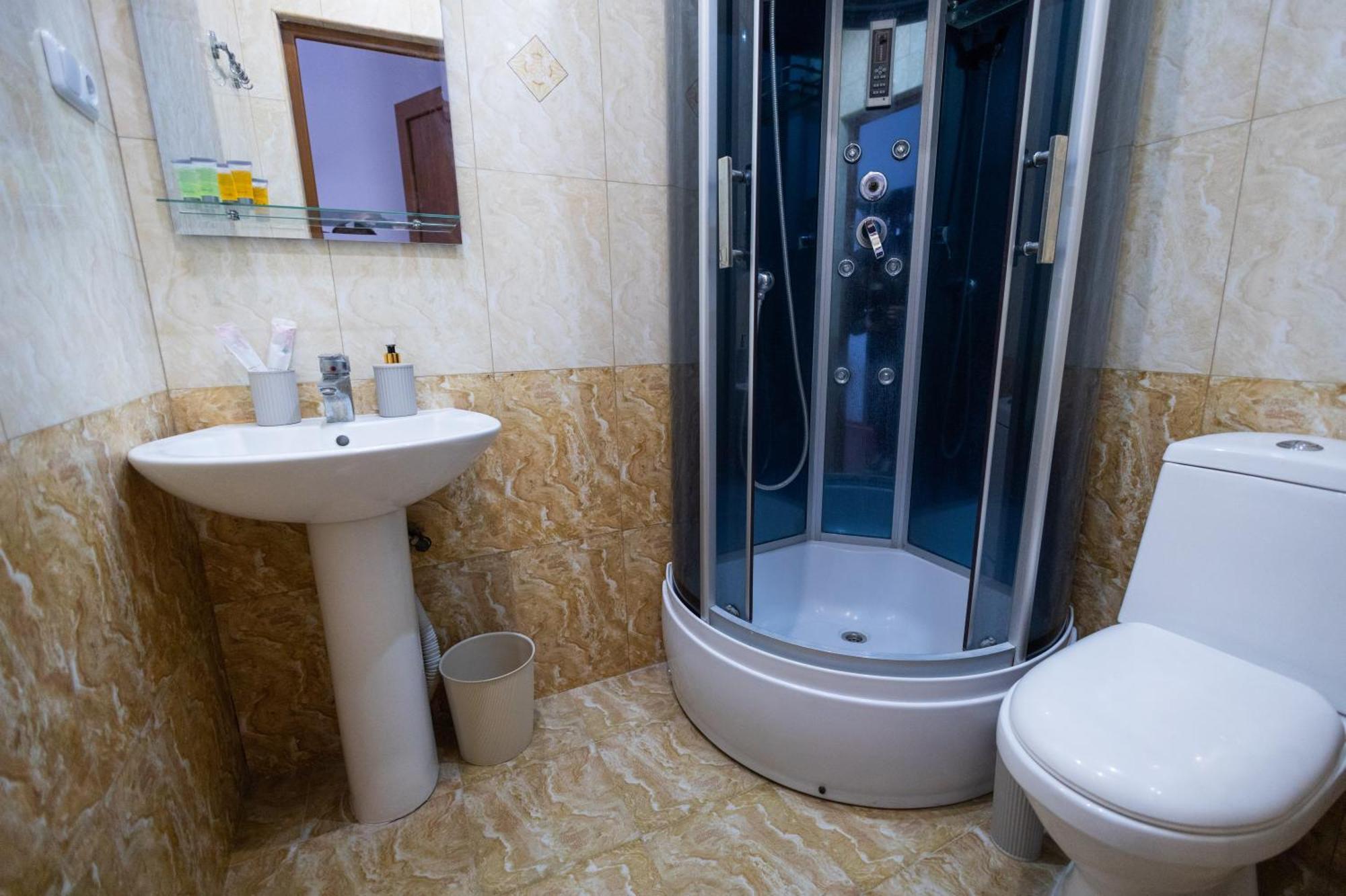 Yan Hotel Ереван Экстерьер фото